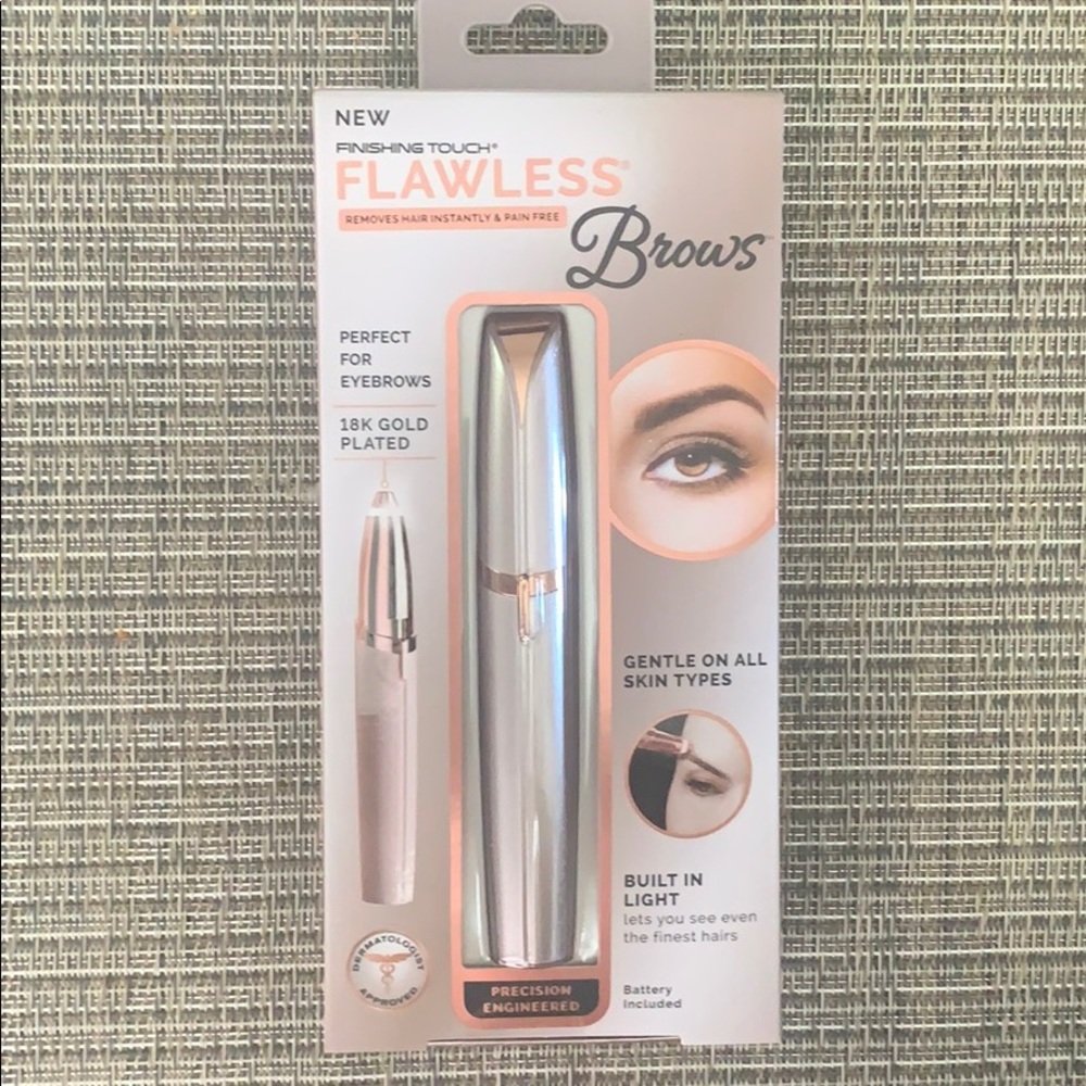 Flawless eyebrow trimmer
